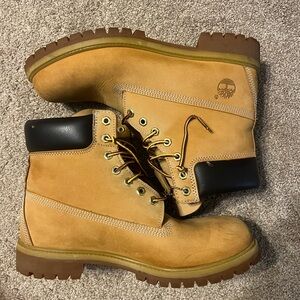Mens Timberland boots, excellent condition